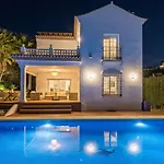 Vila Vacation Marbella I Villa Nadal, Private Heated Pool, 5Bdr, Lush Garden, Bbq, Alarm System, Best Beaches At Your Doorstep *