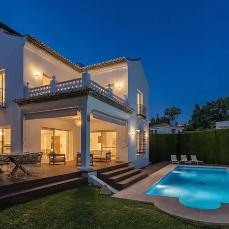 ヴィラ Vacation I Nadal, Private Heated Pool, 5bdr, Lush Garden, Bbq, Alarm System, Beaches At Your Doorstep マルベーリャ