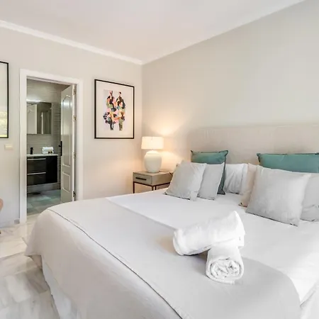 Vacation I Nadal, Private Heated Pool, 5bdr, Lush Garden, Bbq, Alarm System, Beaches At Your Doorstep * マルベーリャ